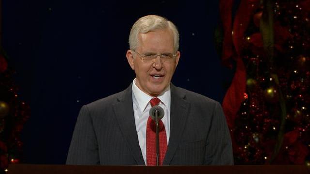 D. Todd Christofferson, du Collège des douze apôtres parle lors de la veillée de Noël annuelle de la Première Présidence, le 7 Décembre 2014.