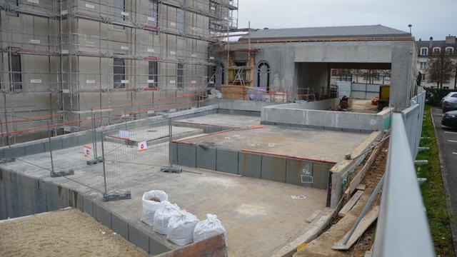 Construction du temple de Paris.