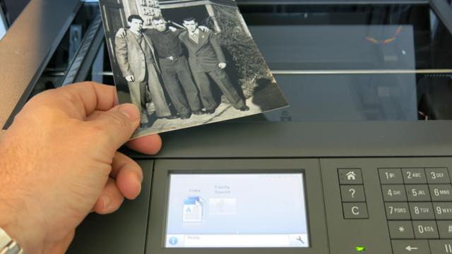 Un nouveau service pour scanner photos et documents est maintenant offert dans plus de 2800 centres d'histoire familiale de l'Eglise en Amérique du Nord.