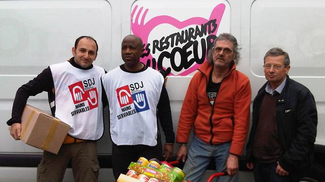 Collecte de 4000 boîtes de conserve au profit des Restos du Coeur, pieu de Lille