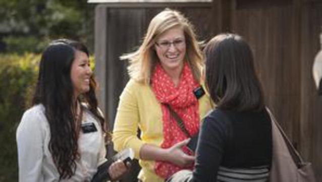 Soeurs missionnaires mormones