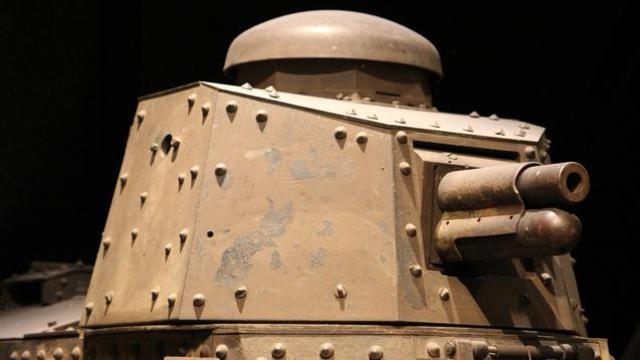 Un tank de la Première Guerre Mondiale