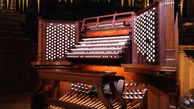 L'orgue électronique à La Paroisse Catholique Du Sacré Entendent Photo  stock éditorial - Image du saint, jésus: 110922053